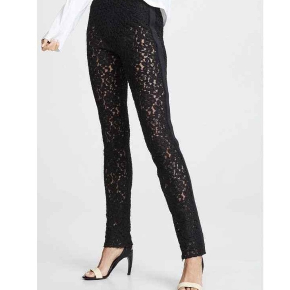 NEW HELMUT LANG Black Lace
NWT
Leggings, Size Large NWT